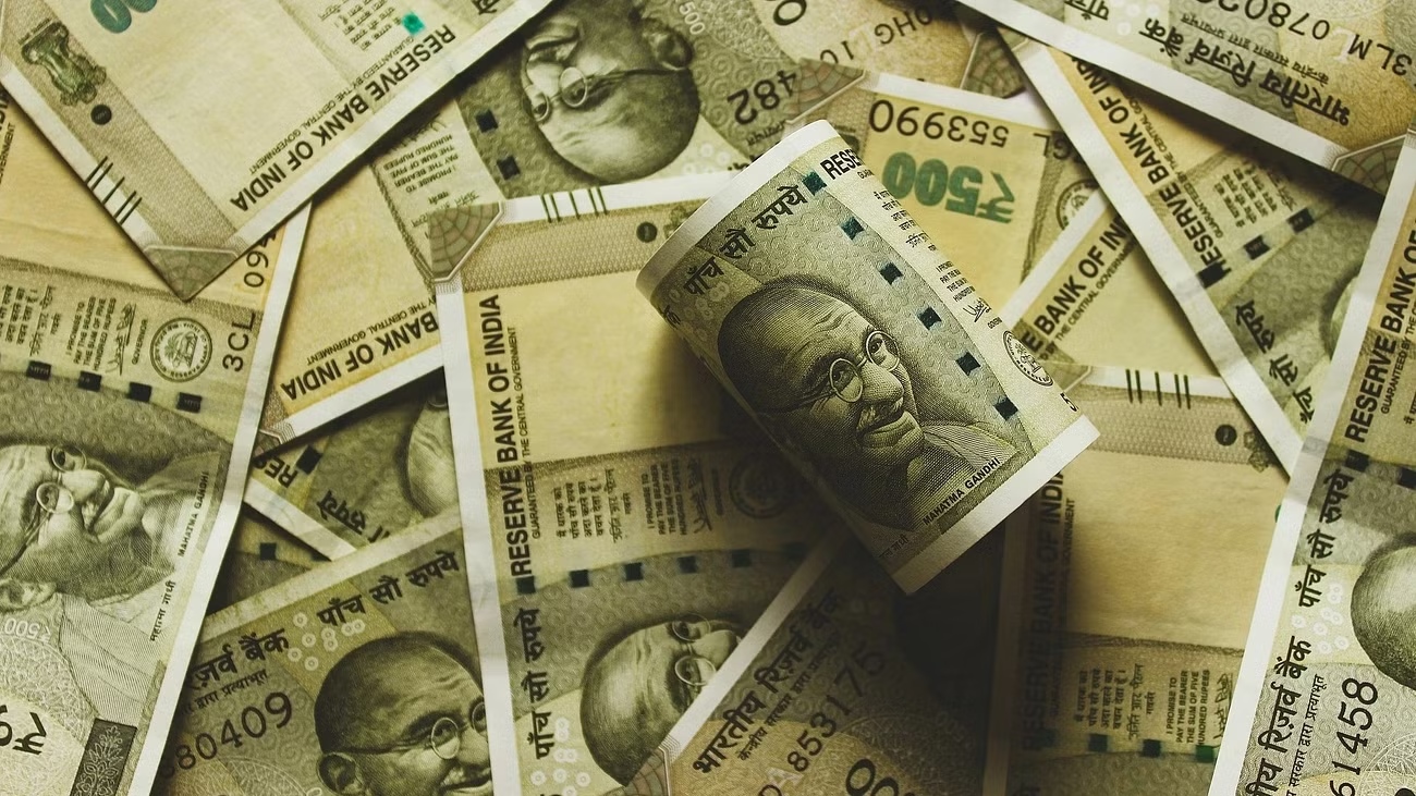 Towards pragmatic policy of wealth redistribution
